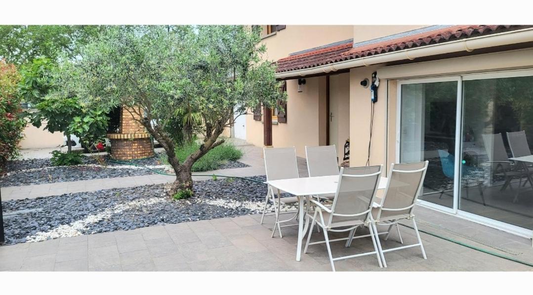 Escapade Relaxante Jonage Bed & Breakfast Luaran gambar
